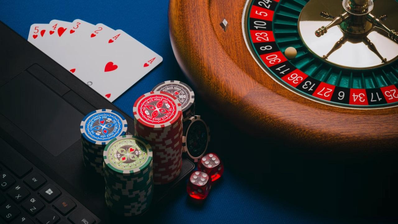 Vay tiền mặt online nhanh chóng an toàn giải pháp vay tiền mặt online tiện lợi hôm nay